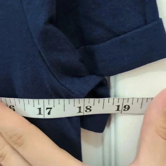 Candace Cameron Bure Short-Sleeve Holiday Graphic Tee - Picture 8 of 9